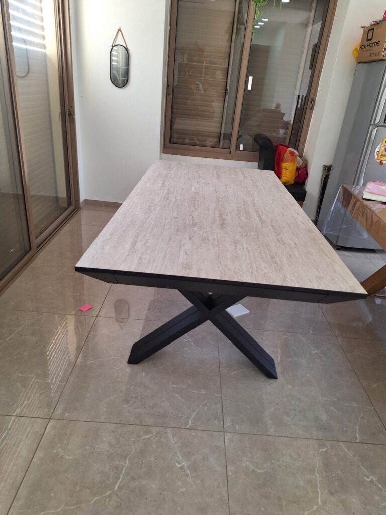 פינת אוכל אצל לקוחות, אחרי ההרכבה