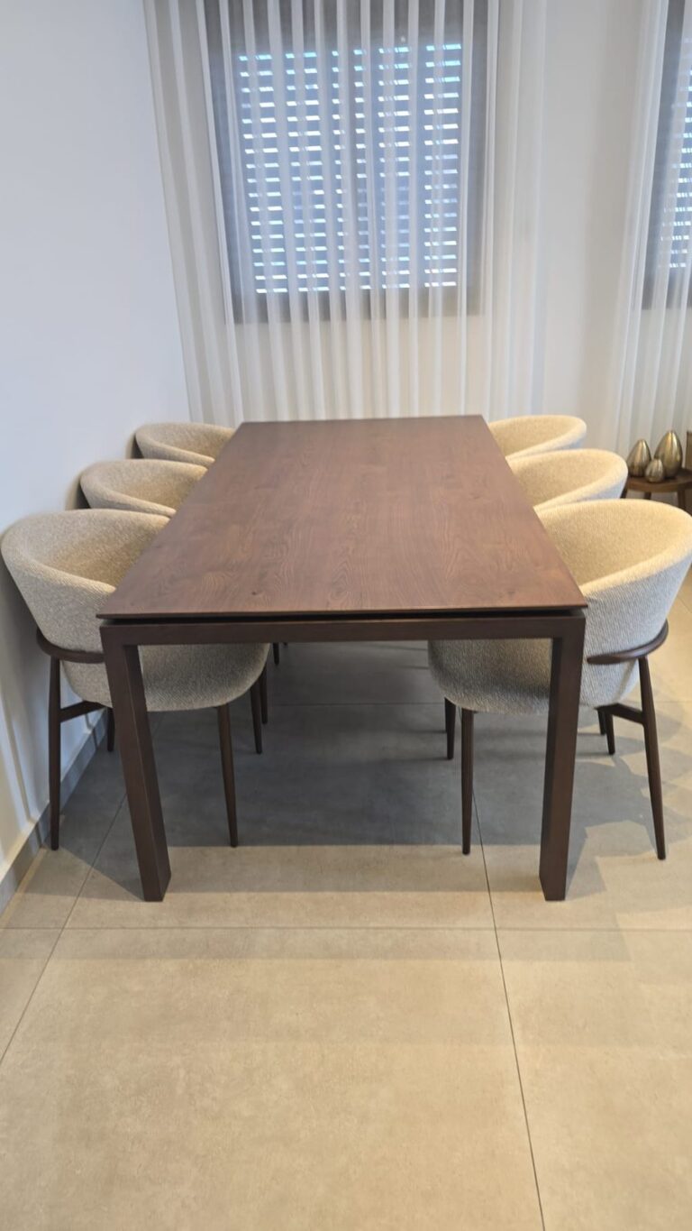 פינת אוכל אצל לקוחות, אחרי ההרכבה