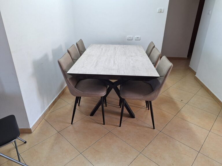 פינת אוכל אצל לקוחות, אחרי ההרכבה